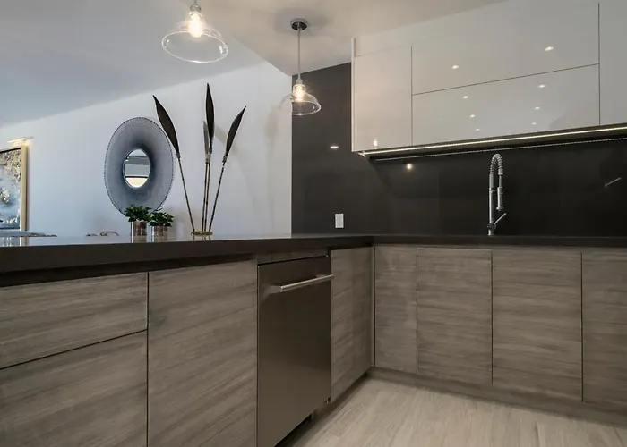 Unit 150- Casa Kelly - Oceanfront Fully Renovated *
