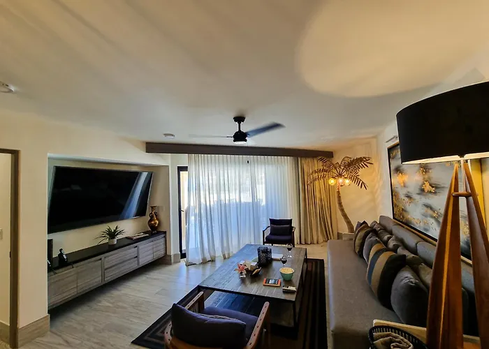 Unit 150- Casa Kelly - Oceanfront Fully Renovated Cabo San Lucas