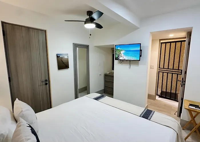 Сasa de vacaciones Unit 150- Casa Kelly - Oceanfront Fully Renovated